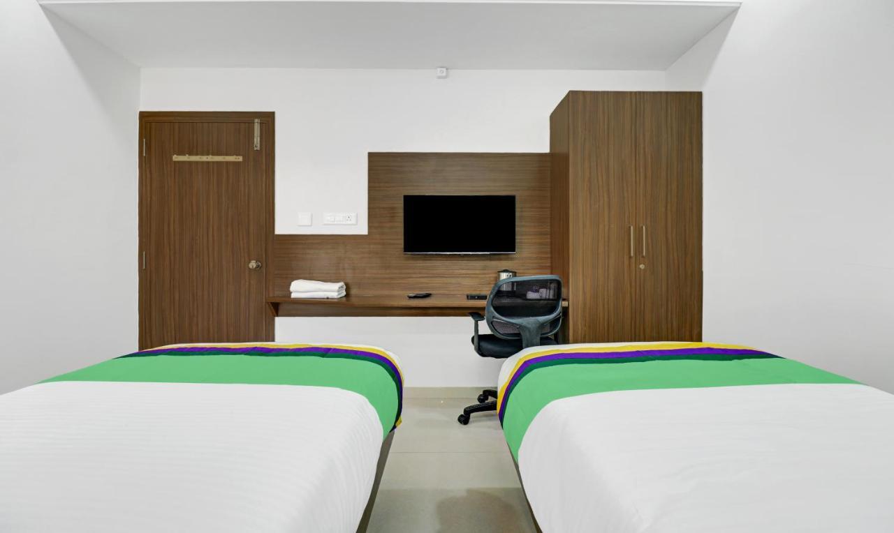 Hotel Treebo Raga à Visakhapatnam Extérieur photo